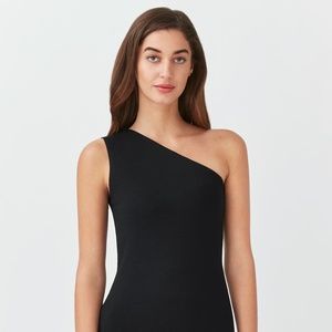 Cuyana Slim One Shoulder Top in Black